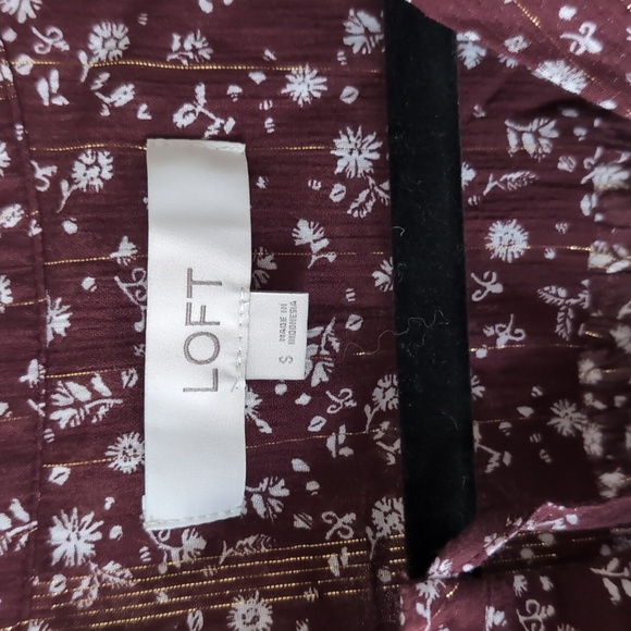 LOFT Burgundy & Gold Floral Blouse - Small - Picture 4 of 6